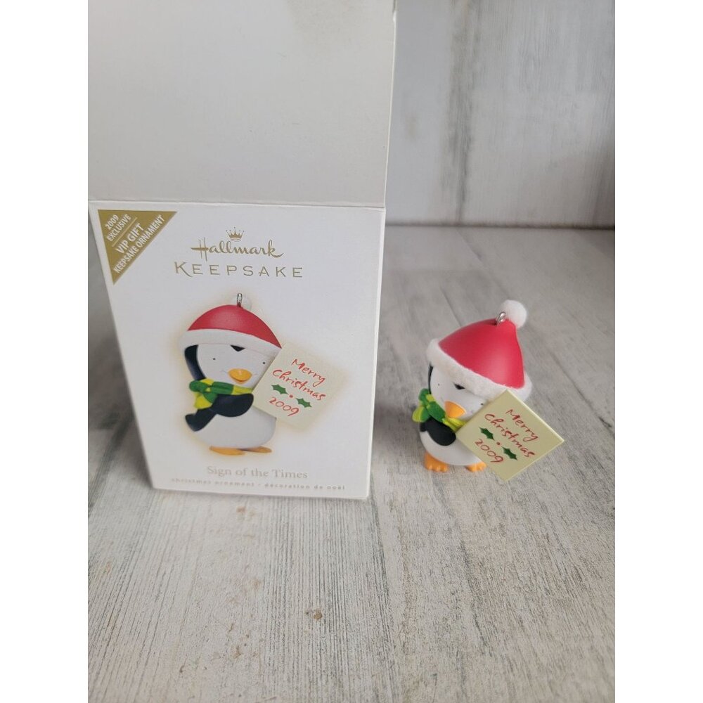 Hallmark sign of the times ornament Xmas penguin